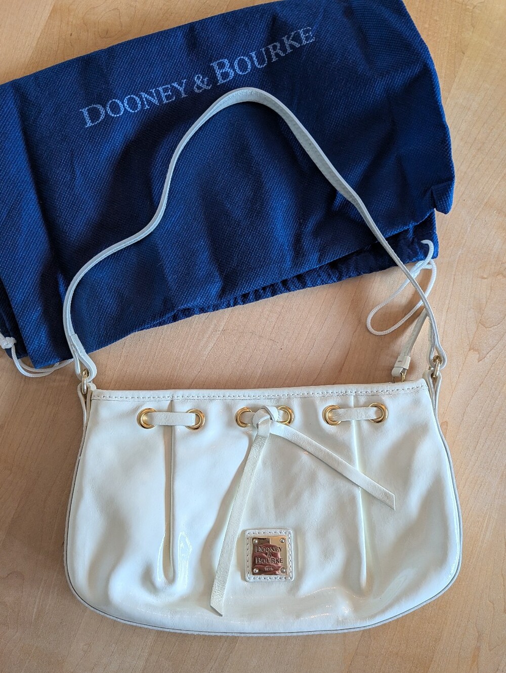 Dooney & Bourke White Patent Leather Baguette Shoulder Bag 🤍